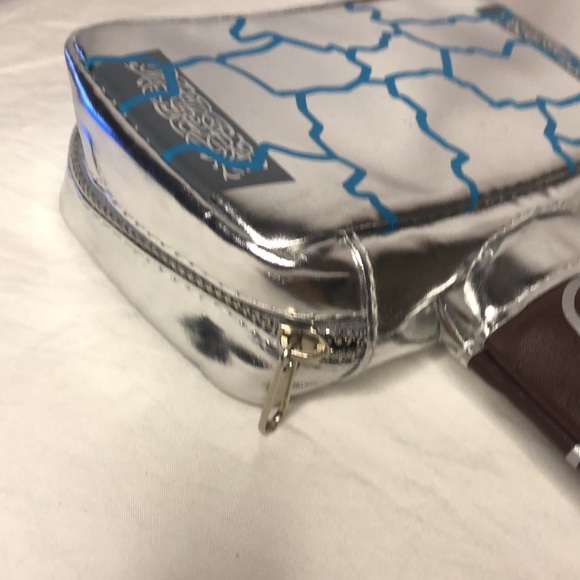 NWOT DISNEY Thor Love & Thunder Hammer Mjolnir silver, brown, and blue handbag. - Picture 2 of 11